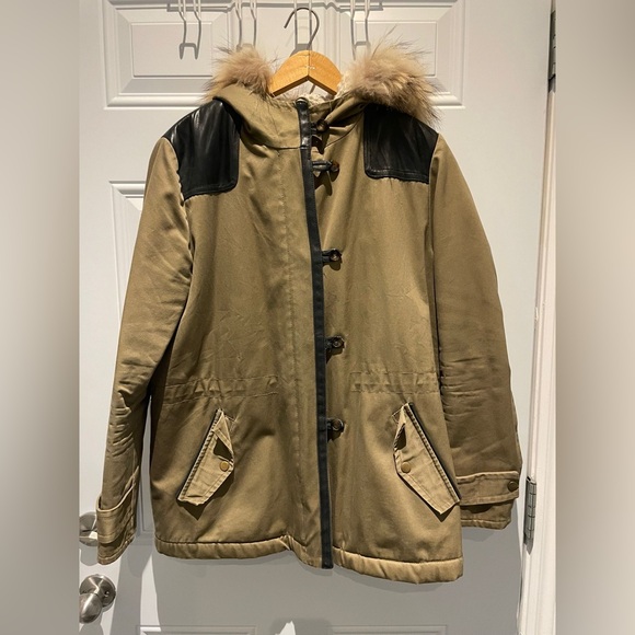 Chattawak Parka (Size L) - Perfect for Winter - Picture 2 of 6